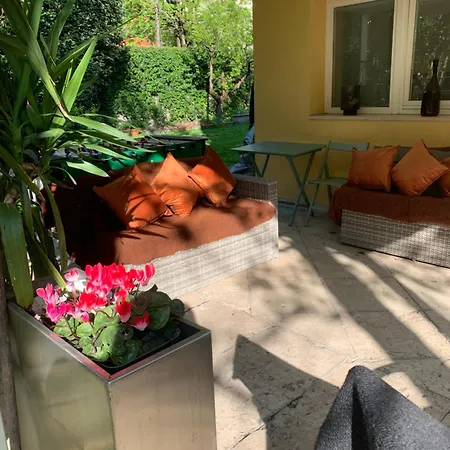 Holiday home La Tua Casa Con Giardino A 2 Passi Dal Centro