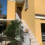 Сasa de vacaciones La Tua Casa Con Giardino A 2 Passi Dal Centro *