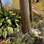 Holiday home La Tua Casa Con Giardino A 2 Passi Dal Centro