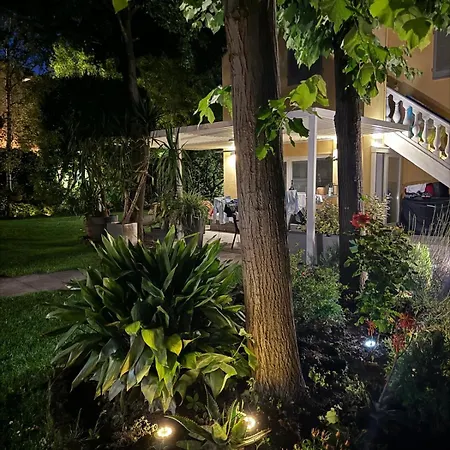 La Tua Casa Con Giardino A 2 Passi Dal Centro Modena