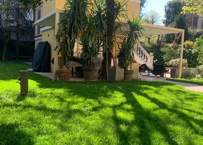 Dom wakacyjny La Tua Casa Con Giardino A 2 Passi Dal Centro *
